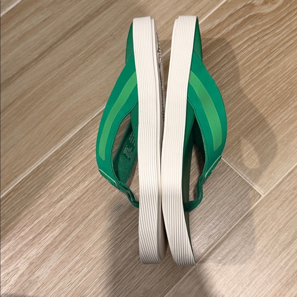 Olukai Leeward Men’s Everyday Beach Sandals - Picture 9 of 11